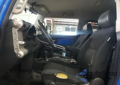 2007 Toyota Fj Cruiser z USA, uszkodzony, nr VIN JTEBU11F270018320